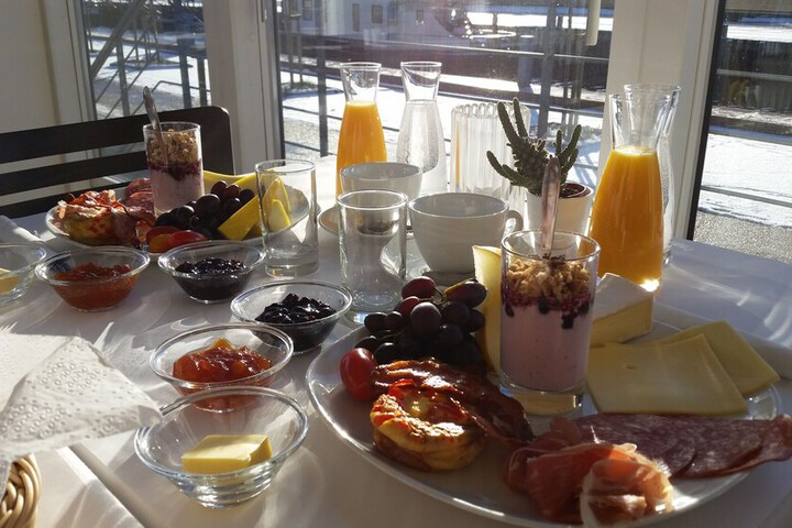 Breakfast/Coffee Service 11 of 27