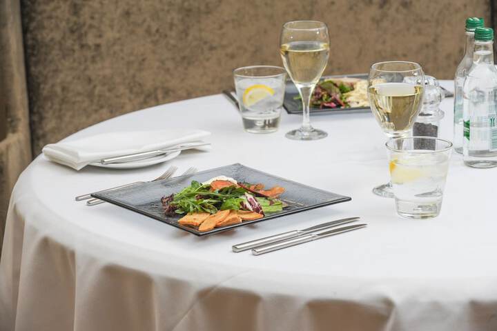 Dining 44 of 83