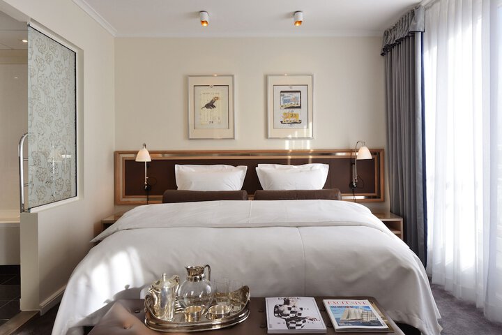 Room 19 of 53