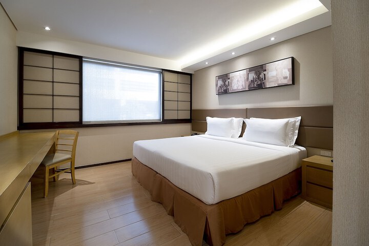 Room 22 of 63