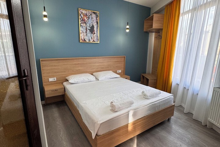 Room 3 of 18