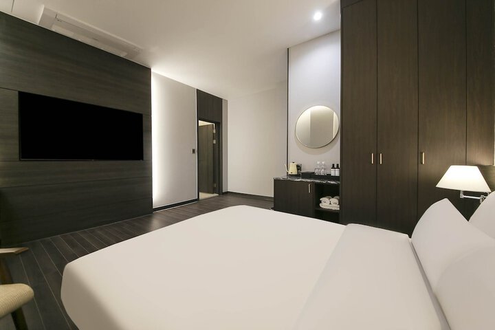 Room 17 of 70