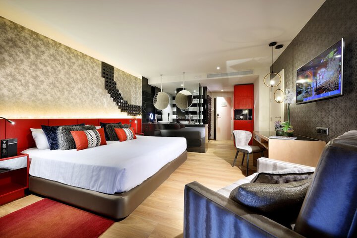 Room 17 of 140