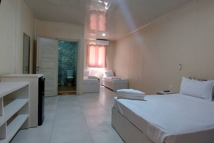 Room 9 of 52