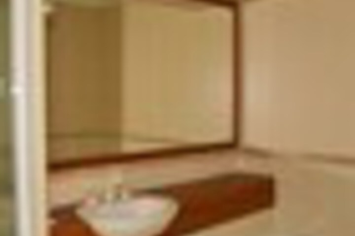 Room 107 of 123