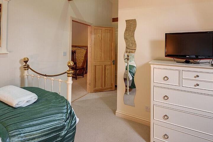 Room 65 of 167
