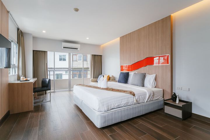 Room 11 of 17
