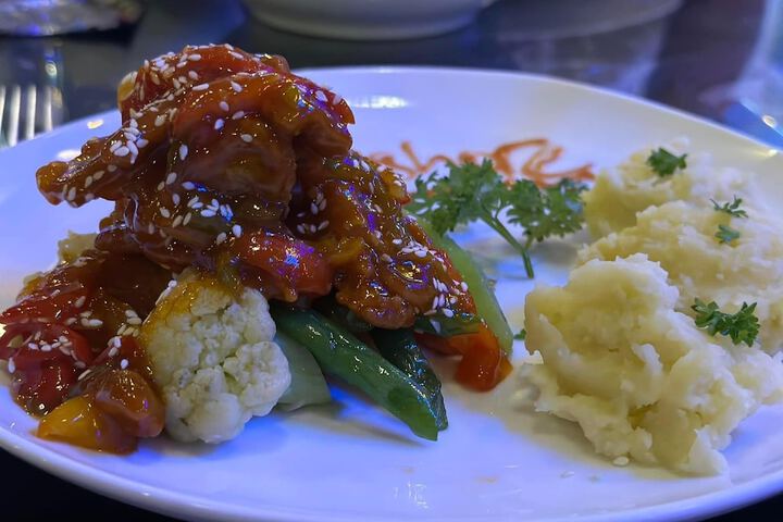 Dining 52 of 74