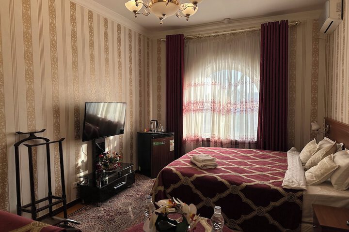 Room 22 of 48