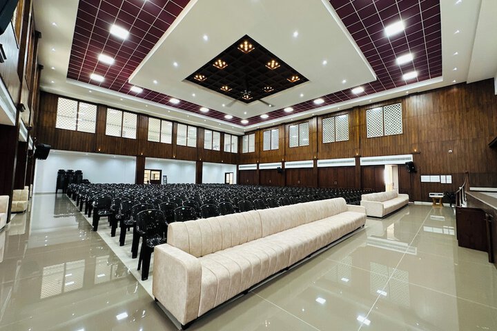 Ballroom/Hall 70 of 94