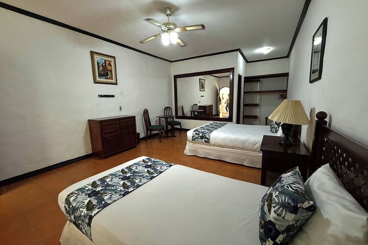 Room 65 of 159