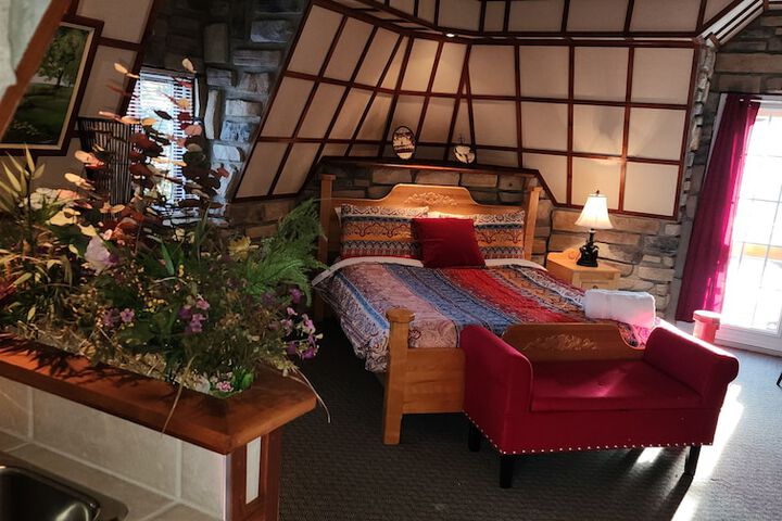 Room 8 of 380