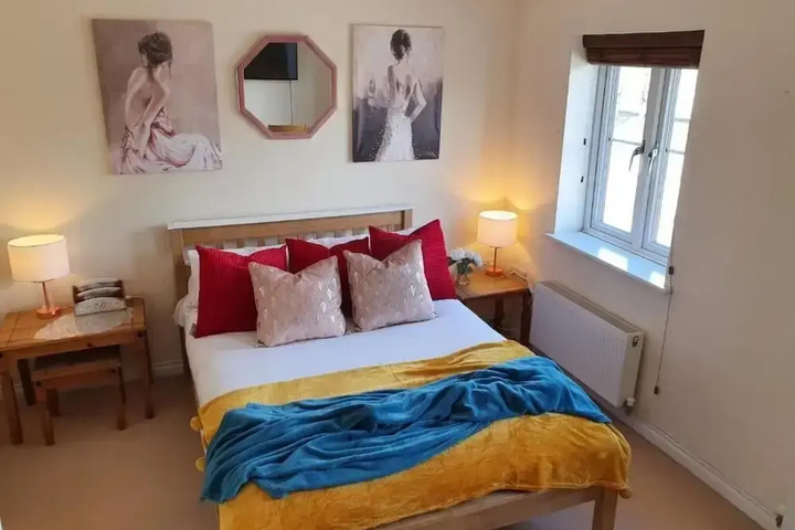 Room 2 of 14
