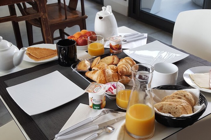 Breakfast/Coffee Service 39 of 53