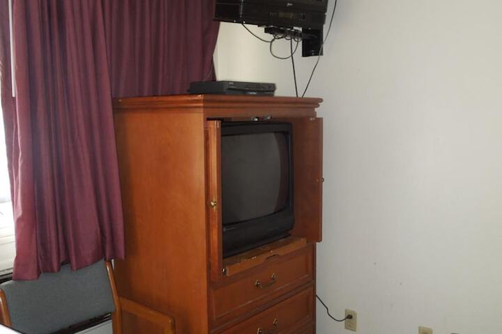 Room 11 of 30