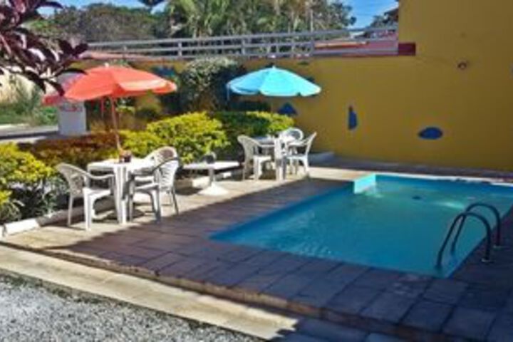 Pool 19 of 25