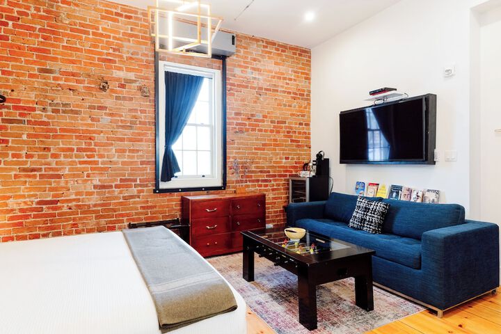 Room 28 of 172