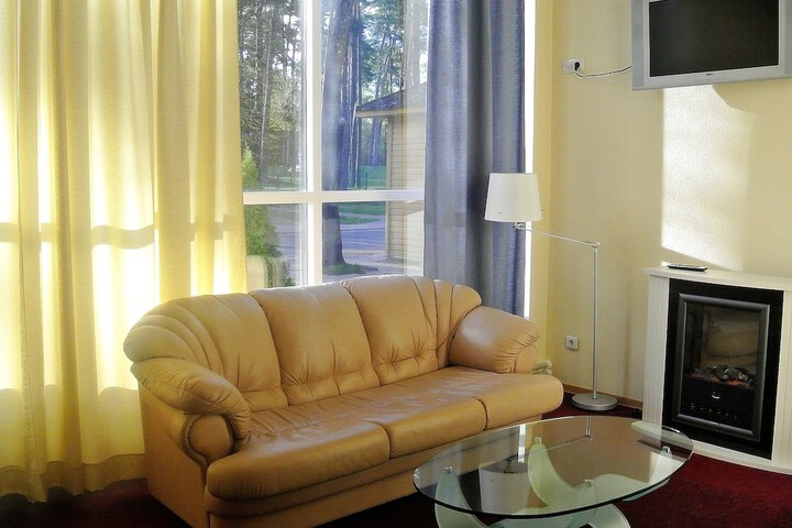 Room 35 of 71