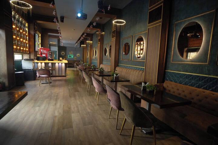 Dining 89 of 111