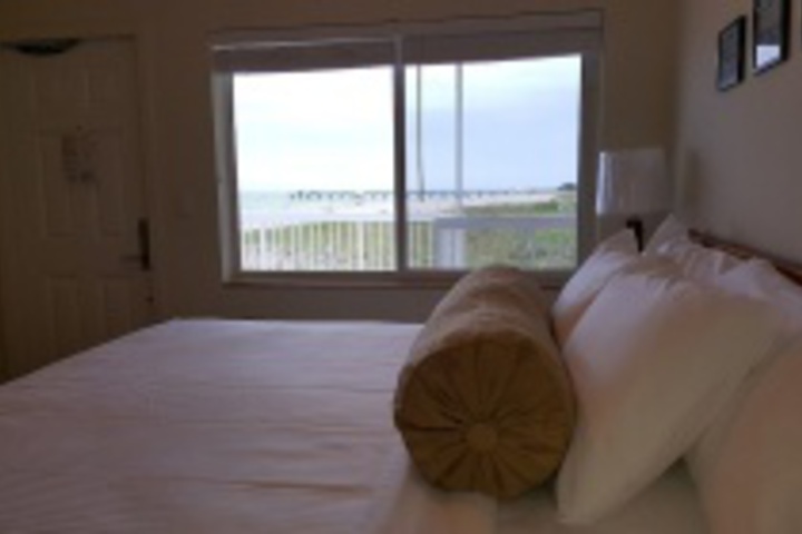 Room 270 of 695