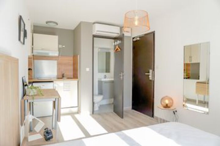Room 16 of 20