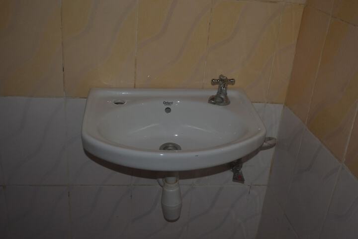 Room 3 of 7