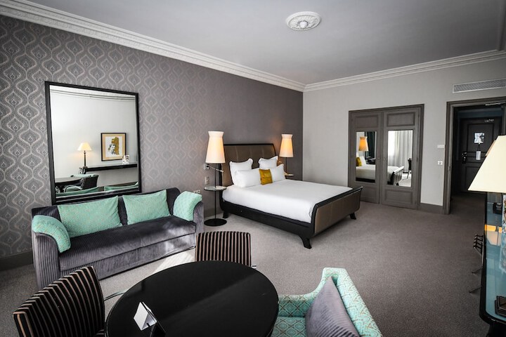 Room 15 of 119