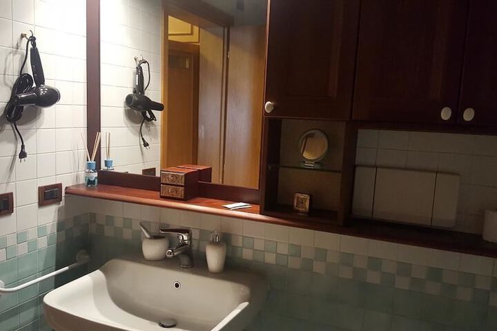 Room 9 of 43