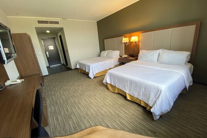 Room 7 of 61