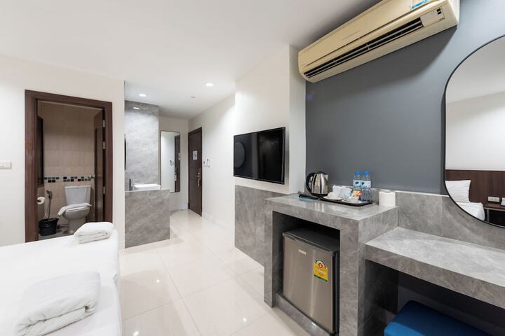 Room 48 of 70