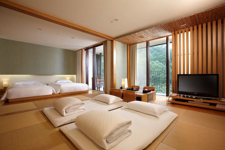 Room 32 of 110