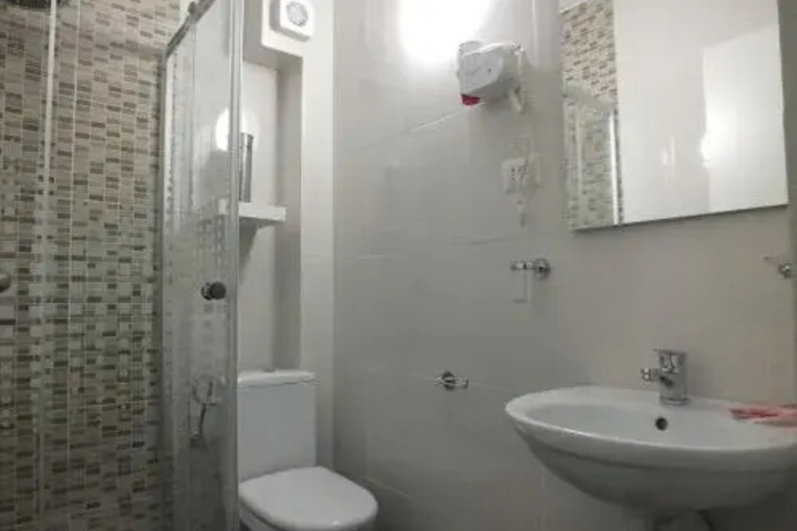 Room 2 of 2