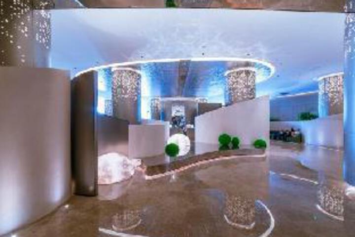 Radow Wanrong Hotel