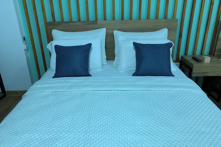Room 9 of 27