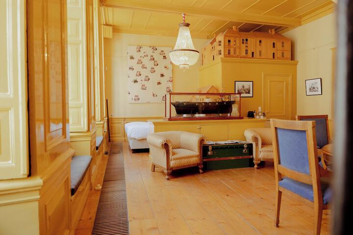 Room 42 of 57