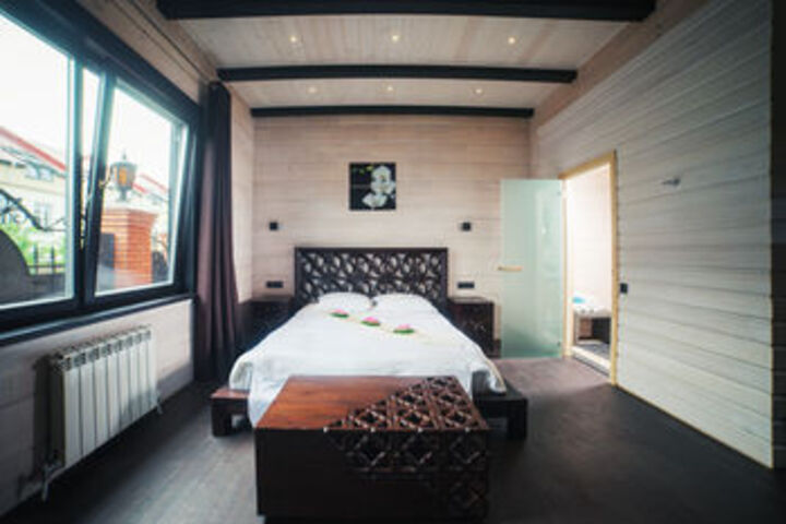 Room 10 of 61