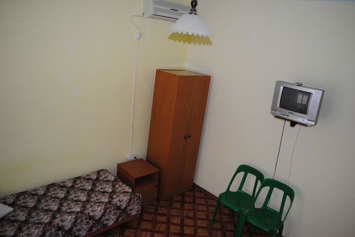 Room 5 of 54