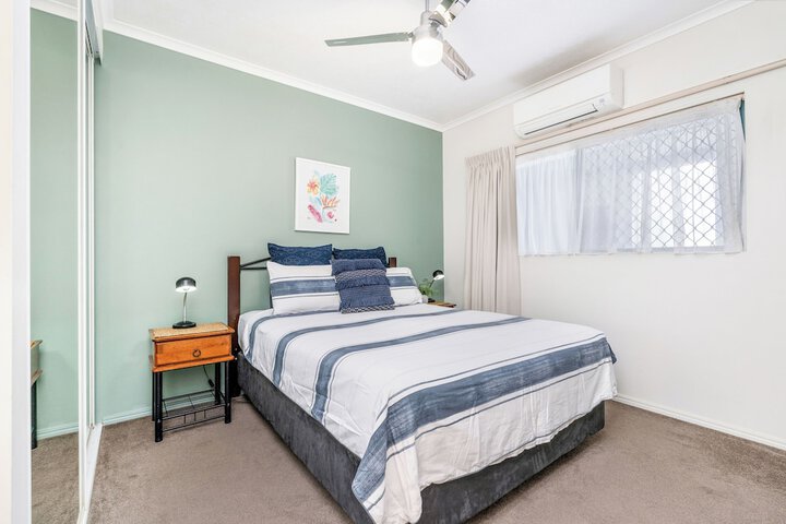 Room 12 of 83