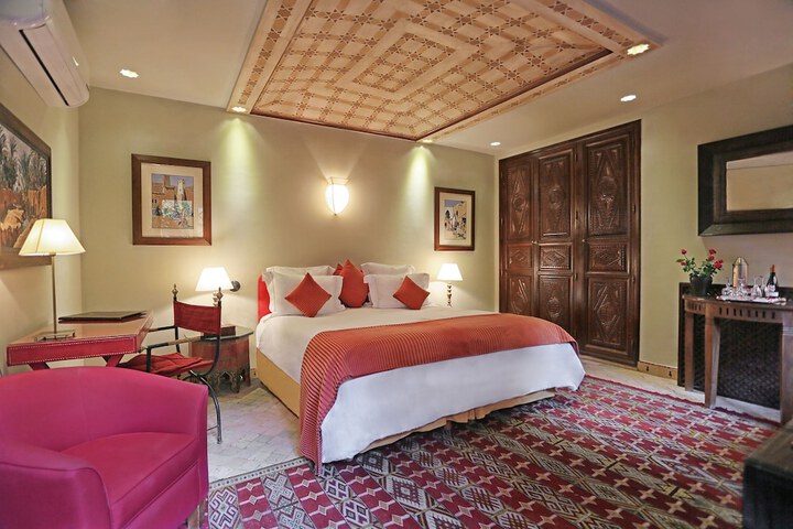 Room 5 of 93