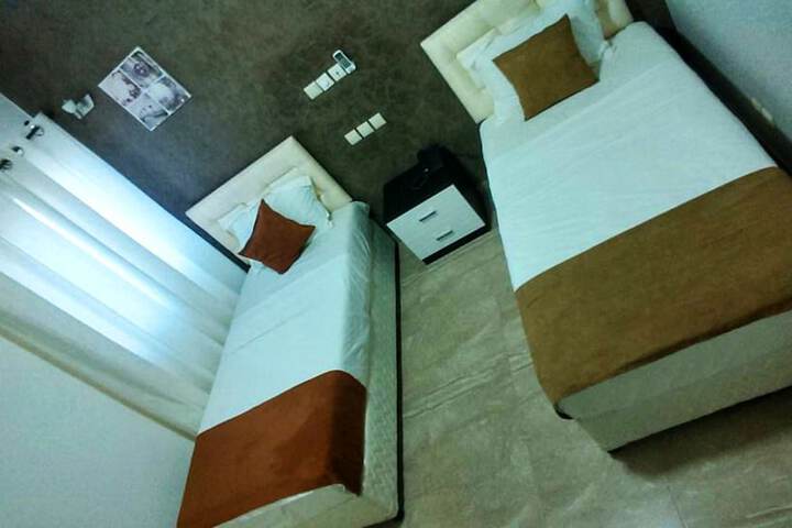 Room 19 of 137