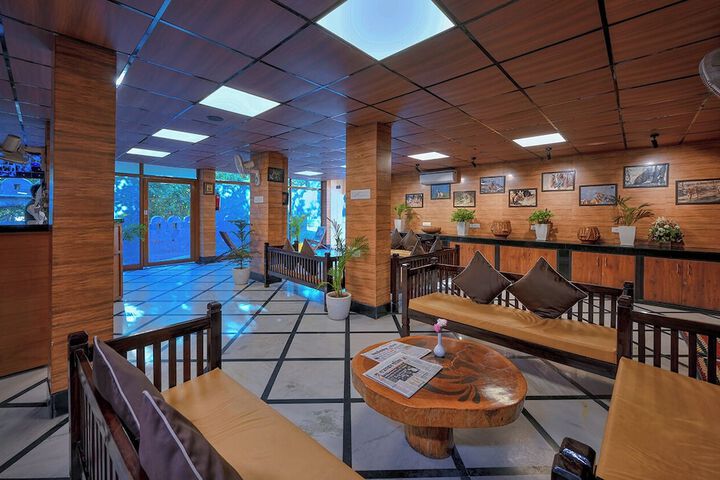 Hotel Interior 6 of 92