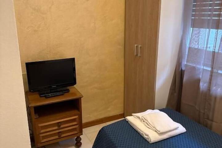 Room 26 of 45