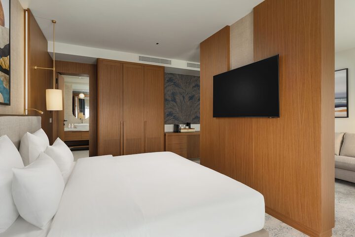 Room 34 of 148