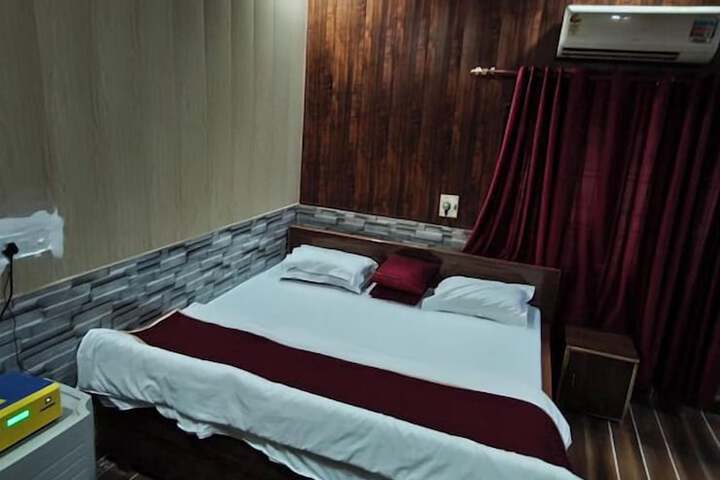 Room 5 of 54