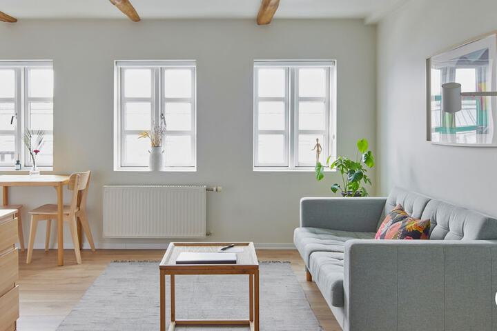 Room 8 of 42