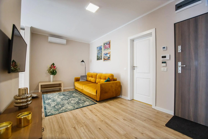 Room 14 of 19