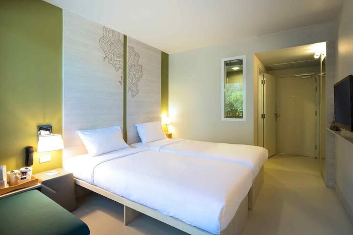 Room 19 of 55