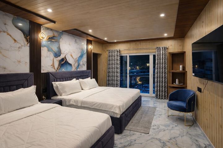 Room 15 of 31