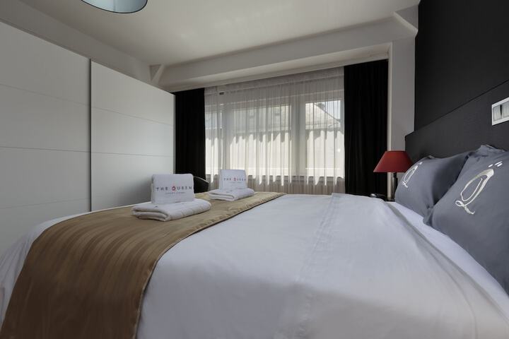 Room 40 of 645