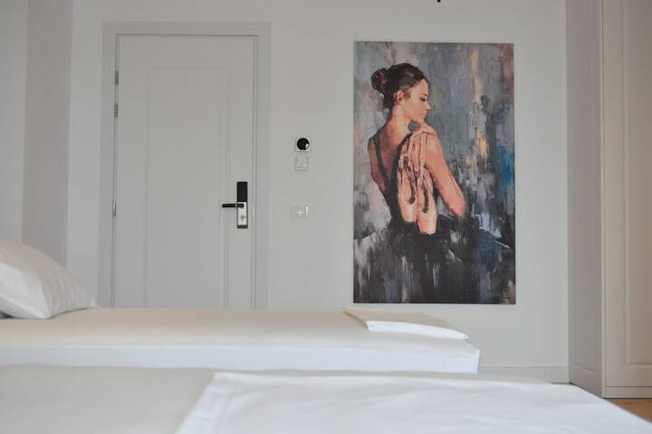 Room 13 of 92